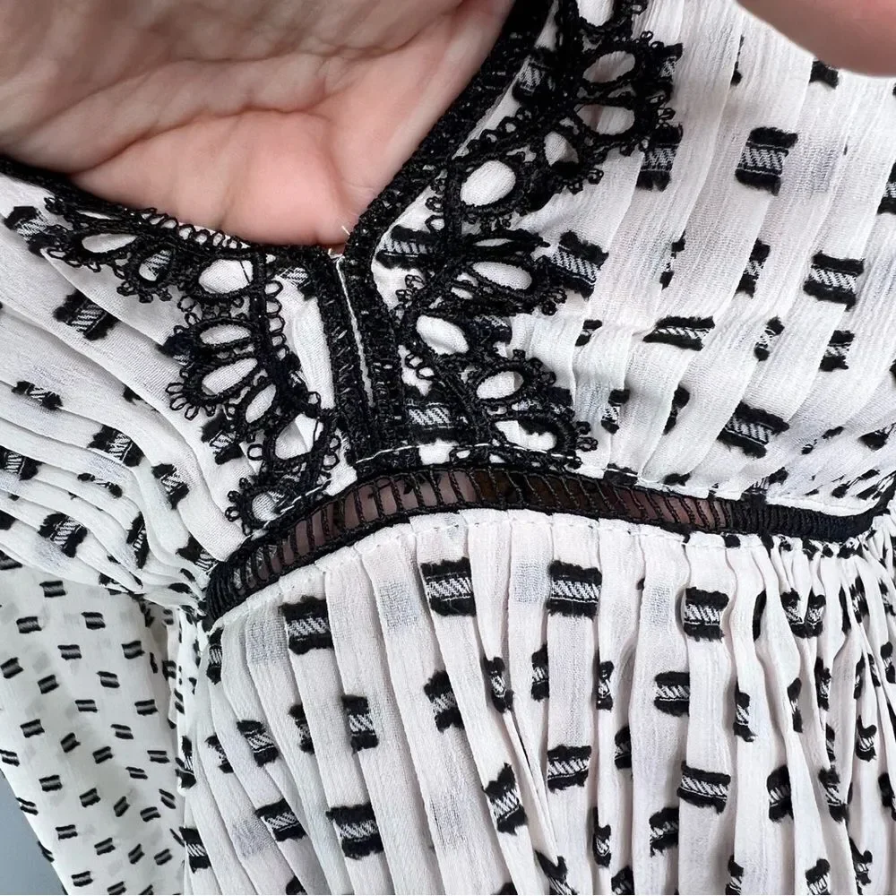 Sz M Chelsea & Violet White& Black Dress $79 MSRP